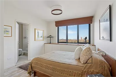 45 W 67th Street #31A, New York City, NY 10023 - Photo 10