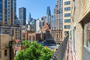 400 E 52nd St, New York, NY 10022 - Photo 8