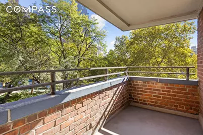 208 E Broadway #J405/J406, New York, NY 10002 - Photo 18