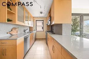 208 E Broadway, New York City, NY 10002 - Photo 4