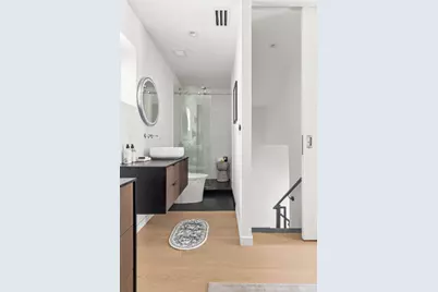 128 E 38th Street #1, New York City, NY 10016 - Photo 18