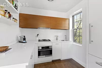 25 Minetta Lane #5C, New York City, NY 10012 - Photo 4