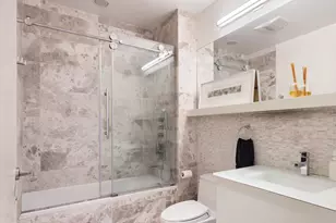 224 W 18th St, New York, NY 10011 - Photo 16