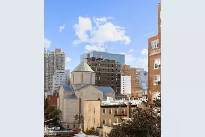 233 E 35th Street, New York, NY 10016 - Photo 2