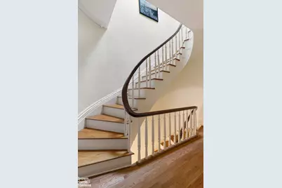 233 E 35th Street, New York, NY 10016 - Photo 4