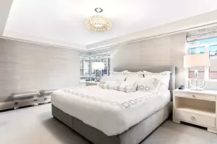 21 E 61st St, New York City, NY 10065 - Photo 12