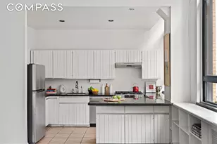 348 W 38th St, New York City, NY 10018 - Photo 4