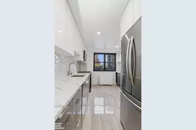 305 E 40th Street #15L, New York City, NY 10017 - Photo 8