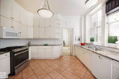 32 E 64th Street #2E, New York City, NY 10021 - Photo 6
