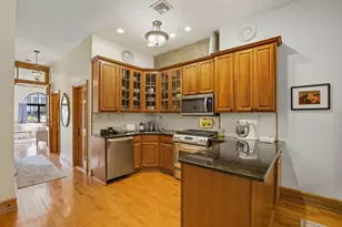 255 W 70th St, New York City, NY 10023 - Photo 6