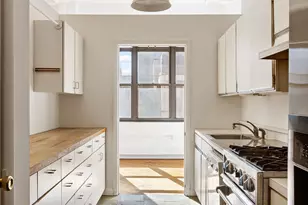 161 W 15th St, New York City, NY 10011 - Photo 12