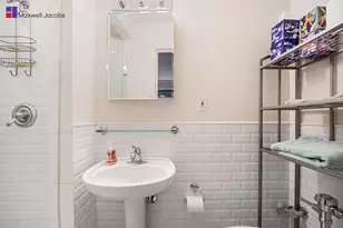 45 W 54th St, New York City, NY 10019 - Photo 8