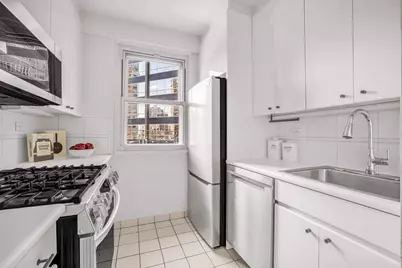 211 E 53rd Street #PHD, New York City, NY 10022 - Photo 6