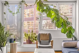 211 E 53rd St, New York City, NY 10022 - Photo 4