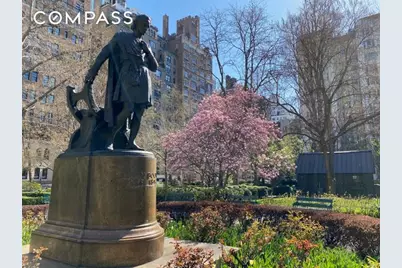 26 Gramercy Park S #1E, New York City, NY 10003 - Photo 10