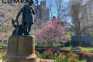 26 Gramercy Pk S, New York City, NY 10003 - Photo 10
