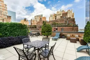 305 E 40th St, New York City, NY 10017 - Photo 8