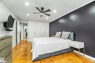 305 E 40th St, New York City, NY 10017 - Photo 4