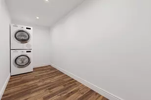 322 W 57th St, New York City, NY 10019 - Photo 10