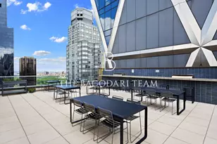 322 W 57th St, New York City, NY 10019 - Photo 16