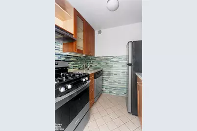 10 Christopher Street #5C, New York City, NY 10014 - Photo 4