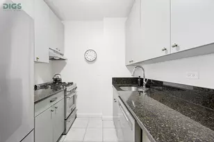425 E 79th St, New York City, NY 10075 - Photo 4