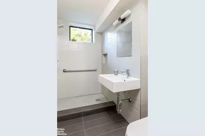 712 Ladd Road, New York City, NY 10471 - Photo 14