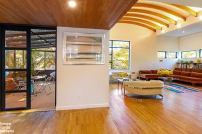 712 Ladd Road, New York City, NY 10471 - Photo 6