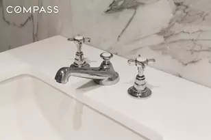 21 E 66th St, New York City, NY 10065 - Photo 24