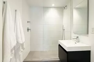 25-40 Shore Blvd, New York City, NY 11102 - Photo 6