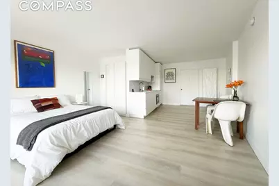 25-40 Shore Boulevard #3P, New York City, NY 11102 - Photo 2