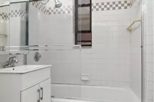 222 E 35th St, New York City, NY 10016 - Photo 4