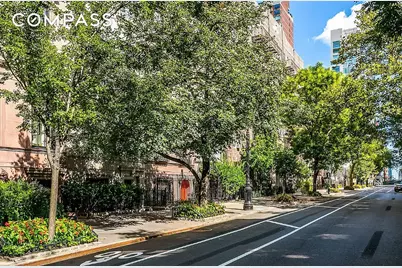 222 E 61st Street, New York City, NY 10065 - Photo 26