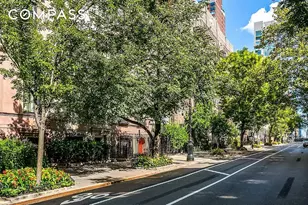 222 E 61st St, New York City, NY 10065 - Photo 26