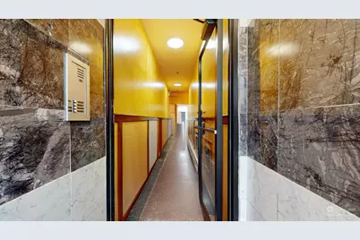 45-44 Vernon Boulevard, New York City, NY 11101 - Photo 8