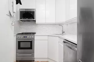 10 W 15th St, New York City, NY 10011 - Photo 8