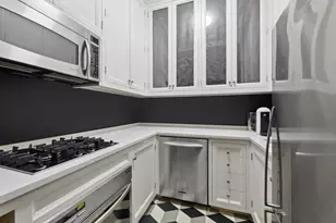 25 E 69th St, New York City, NY 10021 - Photo 8