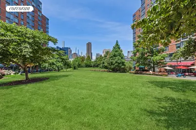 425 Main Street #14C, New York City, NY 10044 - Photo 22