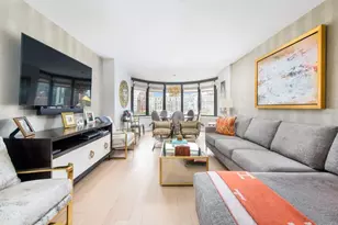 330 E 38th St, New York City, NY 10016 - Photo 2