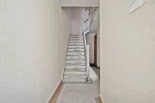 31-42 34th St, New York City, NY 11106 - Photo 4