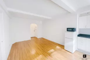 339 E 58th St, New York City, NY 10022 - Photo 2