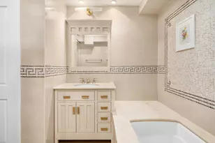 106 Central Park S, New York City, NY 10019 - Photo 8