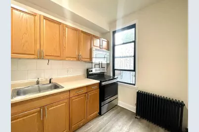 51-28 35th Street #2, New York, NY 11101 - Photo 6