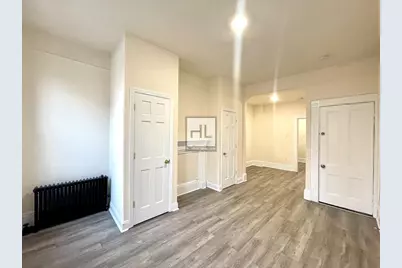 51-28 35th Street #2, New York, NY 11101 - Photo 2