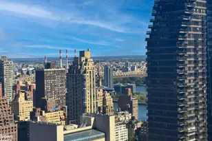 240 E 47th St, New York City, NY 10017 - Photo 10