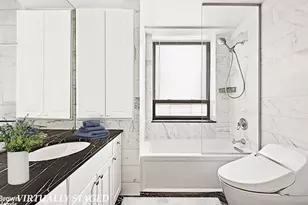 240 E 47th St, New York, NY 10017 - Photo 8