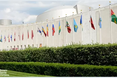 240 E 47th Street #39AB, New York, NY 10017 - Photo 18