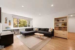 100 W 89th St, New York City, NY 10024 - Photo 4