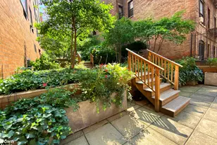 100 W 89th St, New York City, NY 10024 - Photo 10