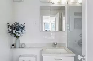 305 E 24th St, New York City, NY 10010 - Photo 6